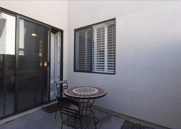 Waterfront Views, Office, Main Floor, Walkable Holiday home Scottsdale
