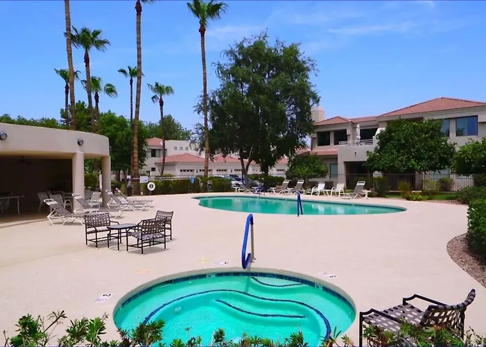 Waterfront Views, Office, Main Floor, Walkable Scottsdale